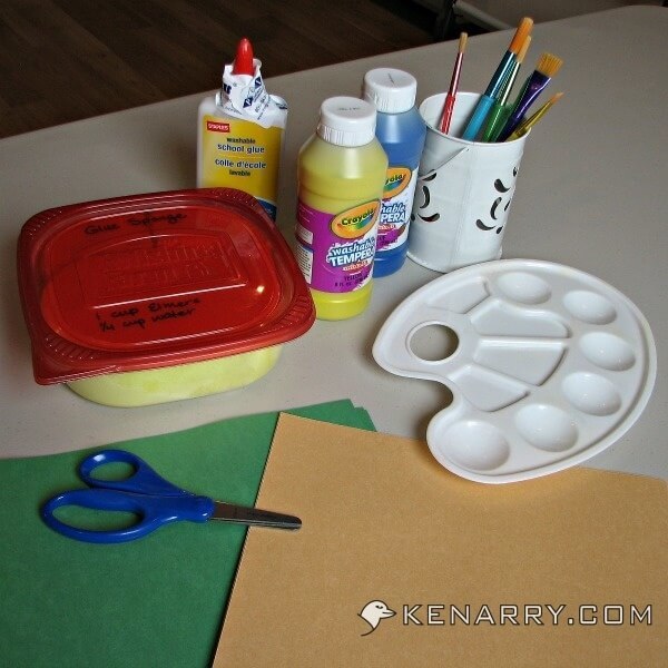 St. Patrick's Day Shamrock Craft for Toddlers and Kids