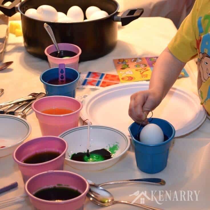 These are such fun ideas for creating memorable family traditions at your Easter party! Coloring eggs, Easter baskets, bunny cookies, an egg hunt and more!