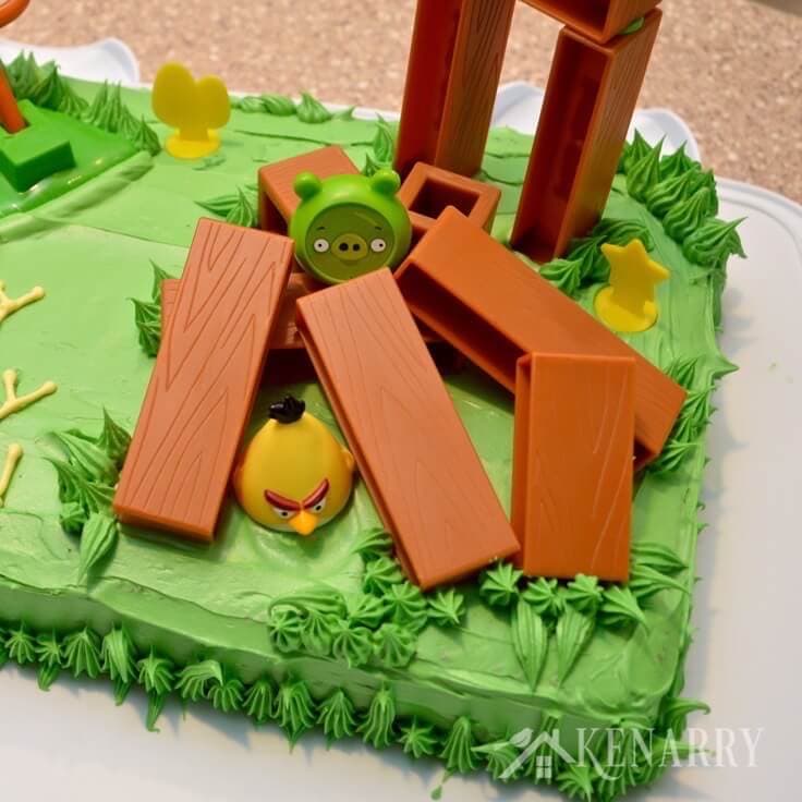 What a fun idea! My child would love this Angry Birds Cake. It's perfect for a kid's birthday party and easy to make too.
