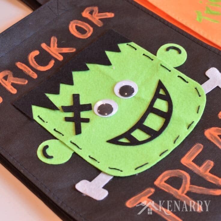 These DIY Halloween Trick or Treat Bags made with felt fabric are such a cute idea for kids! Plus they're sturdy enough to hold lots of Halloween candy for trick or treaters. #halloween #halloweencrafts #halloweenideas #trickortreat #fall #kenarry