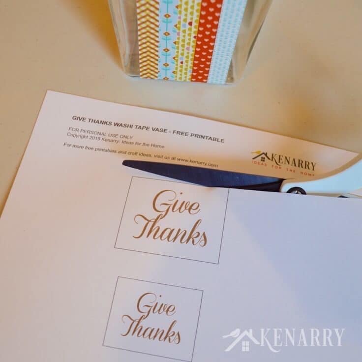 Cutting the give thanks message for your Thanksgiving vase. 