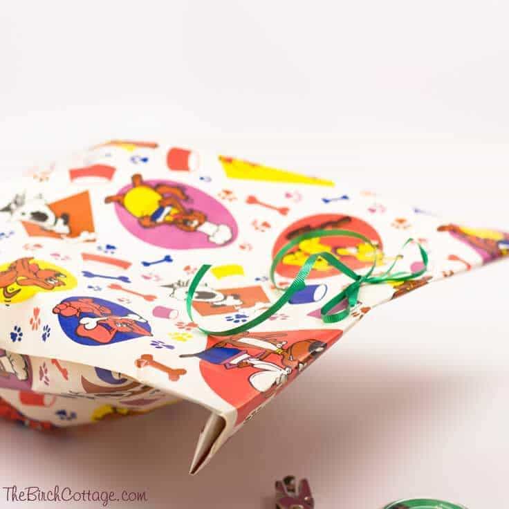 The Birch Cottage shares an easy tutorial on how to make gift bags from wrapping paper! 