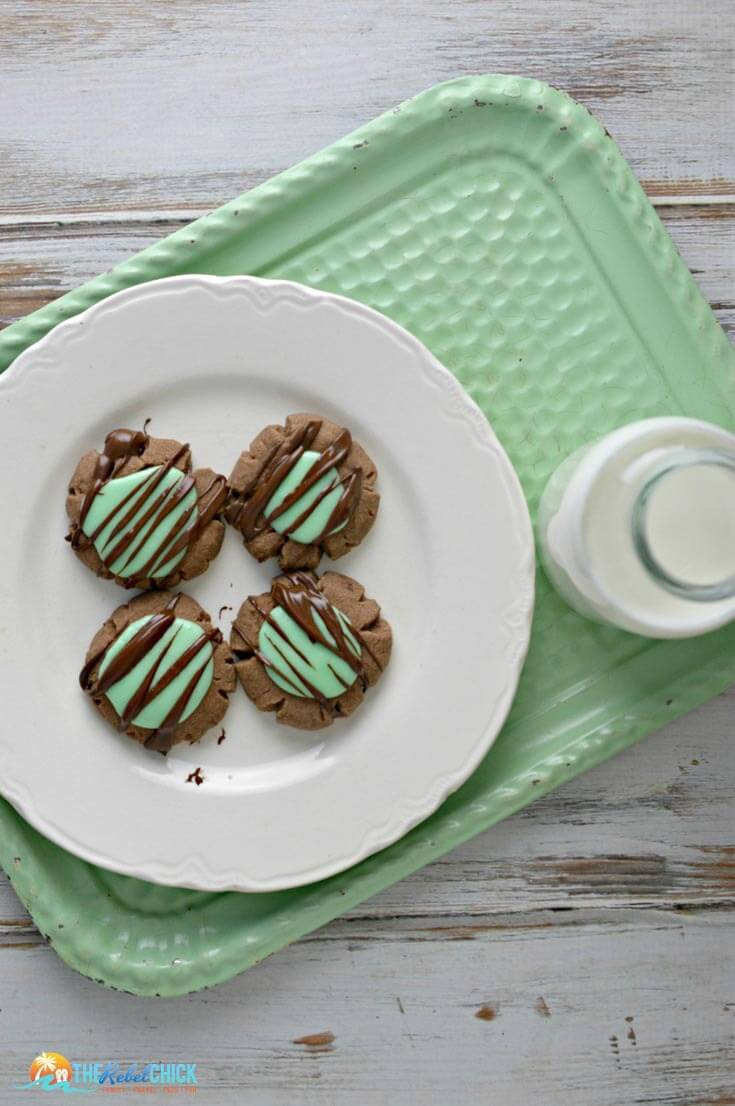 Mint Chocolate Cookies Recipe - St. Patrick's Day Treat - The Rebel Chick - St. Patrick's Day Treats featured on Kenarry.com