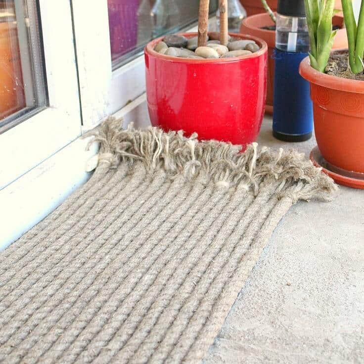 Learn how to make an outdoor rug out of ropes