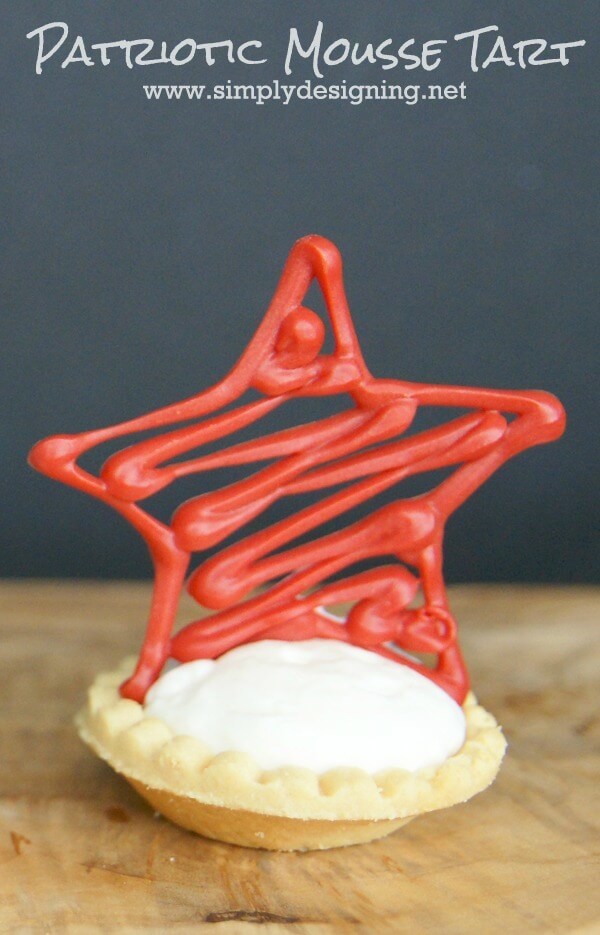 Patriotic Mousse Tarts - Patriotic Treats for 4th of July featured on Kenarry.com