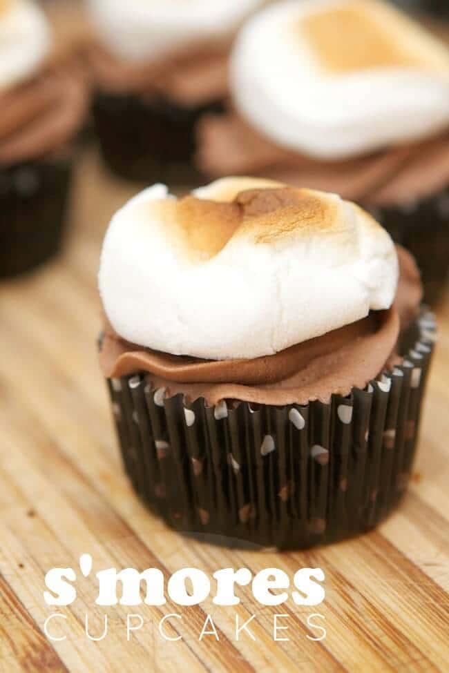 Ooey Gooey S’mores Cupcakes – Spaceships and Laser Beams - 18 delicious s'mores recipes featured on Kenarry.com