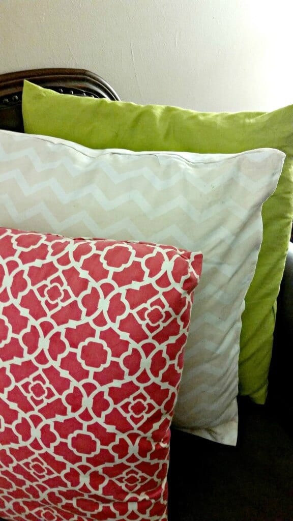 DIY No Sew Pillows: How-To And How-Not-To! – My Own Home Blog - 18 DIY Throw Pillow Tutorials featured on Kenarry.com