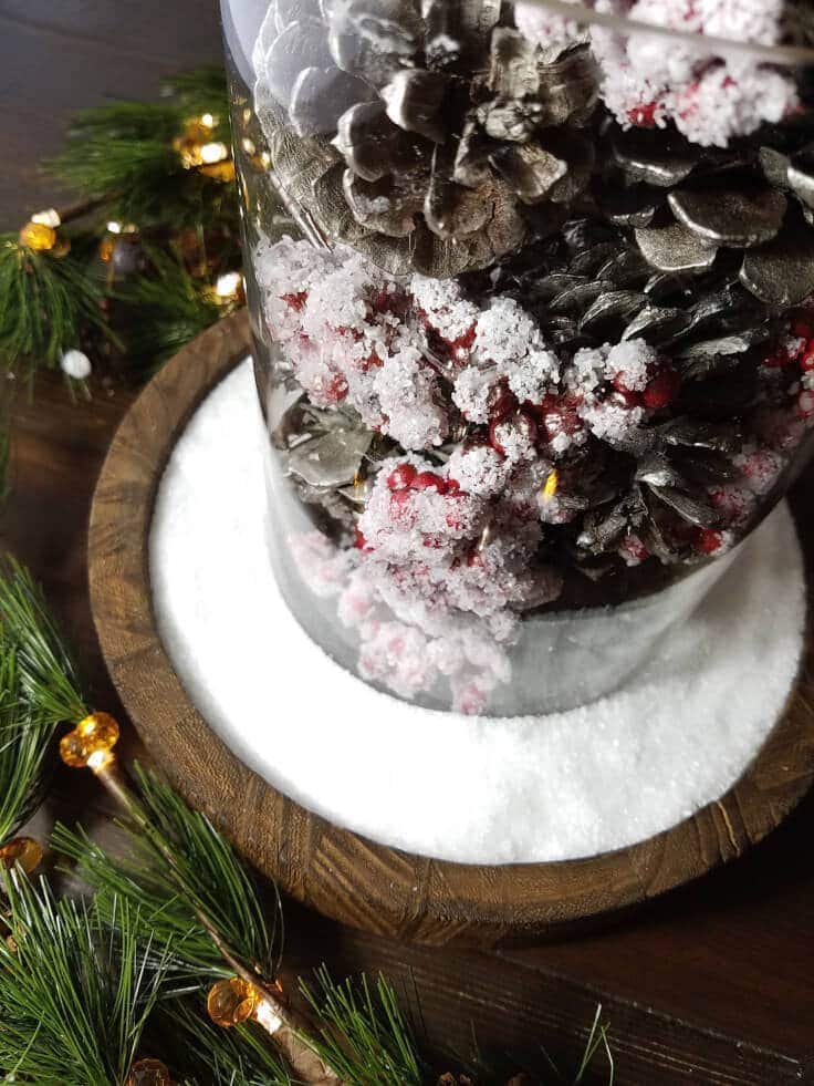 Beautiful pine cone centerpiece that only takes 10 minutes.