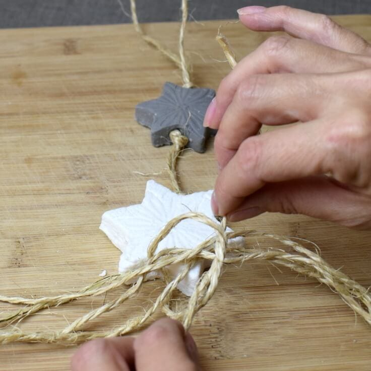 DIY Handmade Soap Chains - learn how to make this simple but stylish gift idea in an easy step by step tutorial