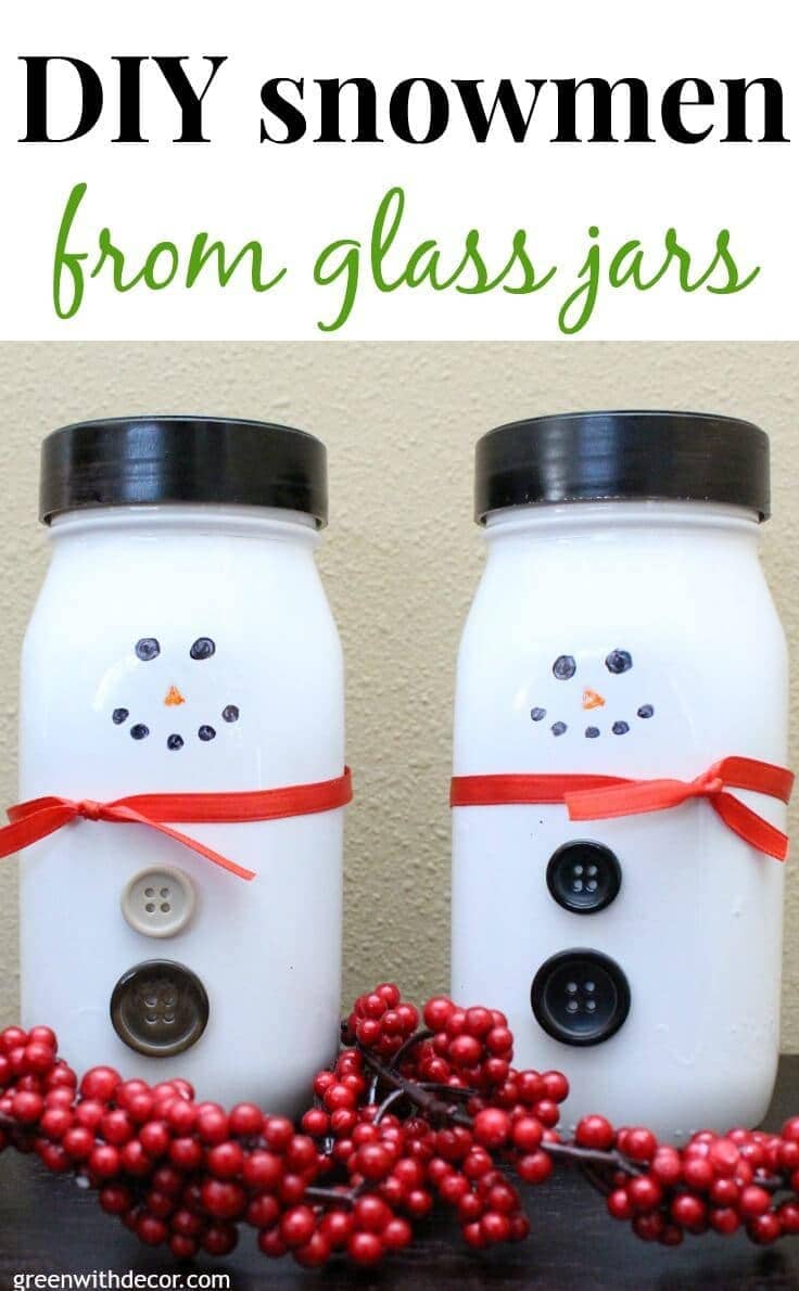 How to make snowmen from glass jars. What a fun winter DIY project! 