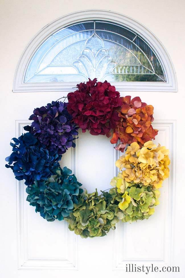 5 Minute Rainbow Wreath – illistyle - St. Patrick's Day Home Decor Ideas featured on Kenarry.com 