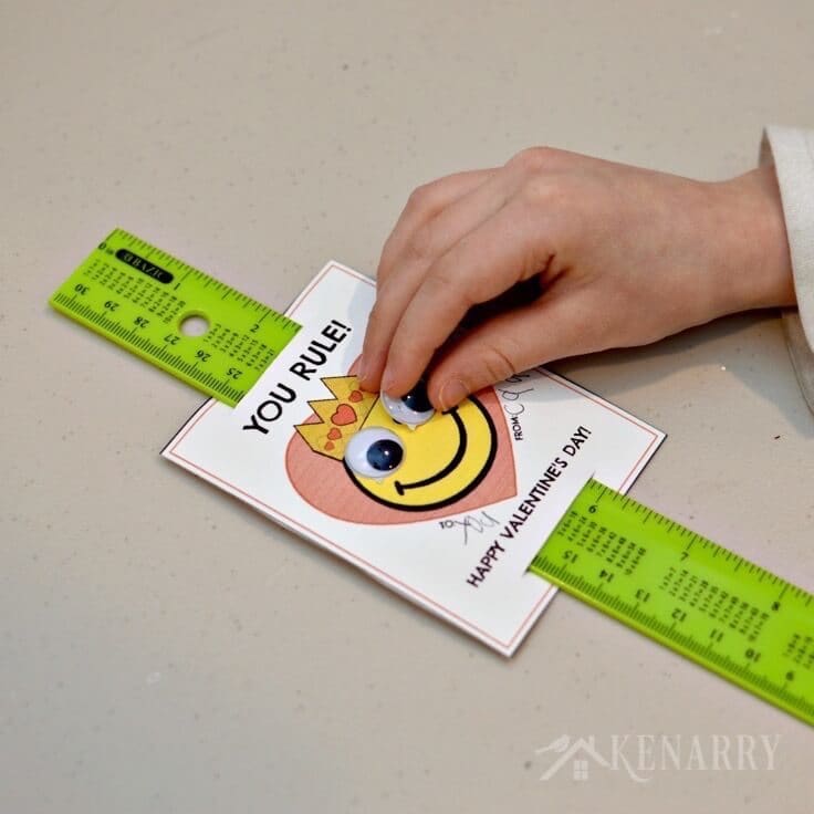These free printable Ruler Valentines for children are so cute! I love the silly happy face emoticons on these Valentine's Day cards and how they use rulers as an inexpensive treat for kids to give their friends at their party at school.
