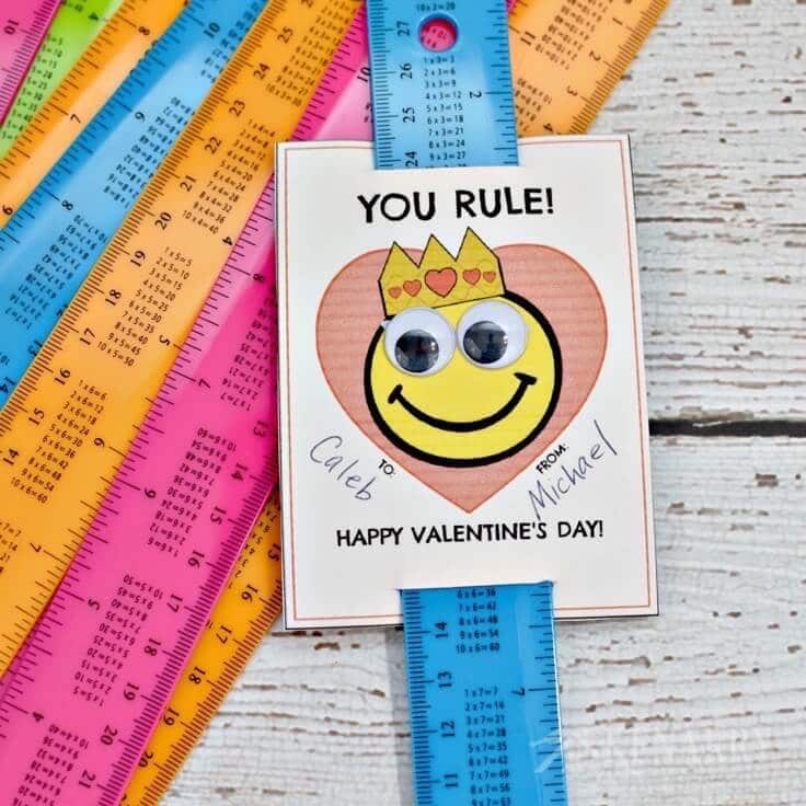 These free printable Ruler Valentines for children are so cute! I love the silly happy face emoticons on these Valentine's Day cards and how they use rulers as an inexpensive treat for kids to give their friends at their party at school.
