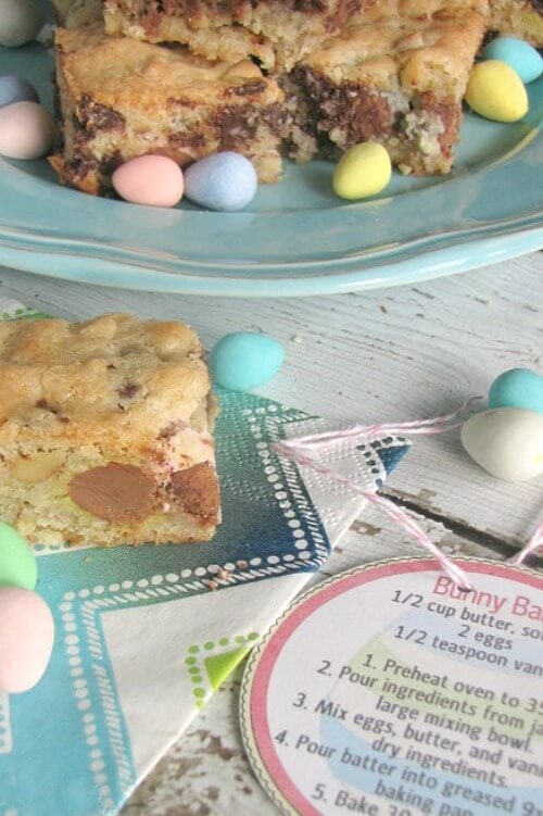 Mini Egg Dessert Bars and Free Printable - Clean and Scentsible - Easter Desserts featured on Kenarry.com