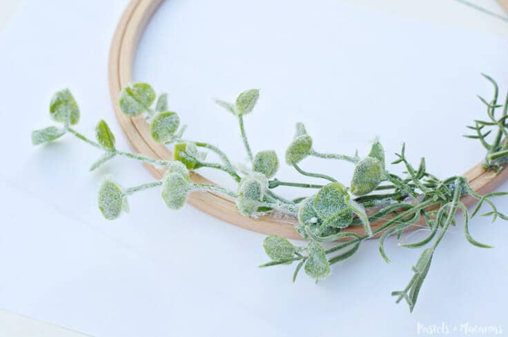 DIY Embroidery Hoop Spring Wreath