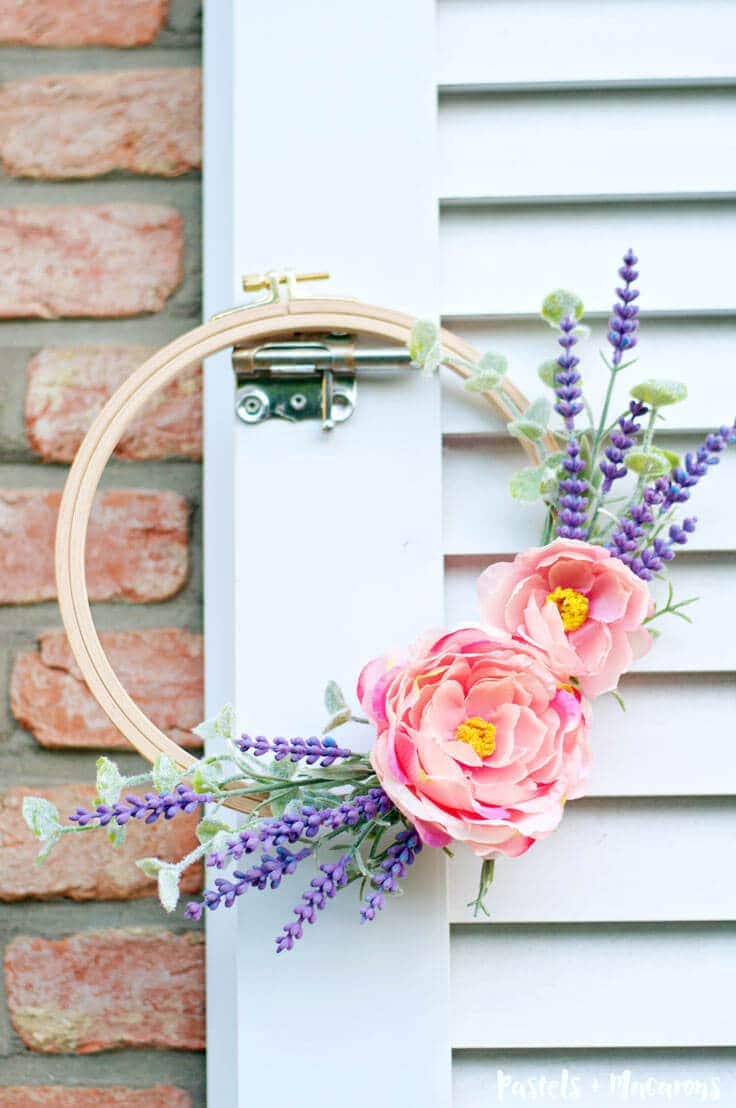 Embroidery Hoop Spring Wreath Craft using beautiful flowers