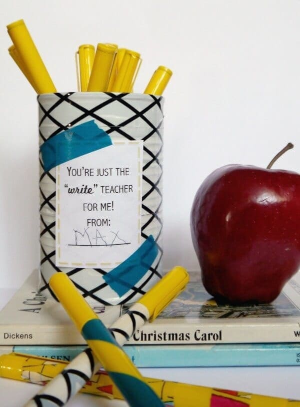 You’re Just the Write Teacher for Me Printable – Creating Really Awesome Fun Things (C.R.A.F.T.) - Teacher Gift Ideas featured on Kenarry.com