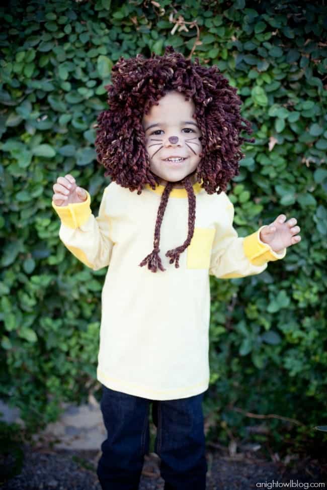 Easy No-Sew Kids Lion Halloween Costume – A Night Owl Blog - Halloween Costumes: The 15 Cutest Ideas for Kids featured on Kenarry.com 