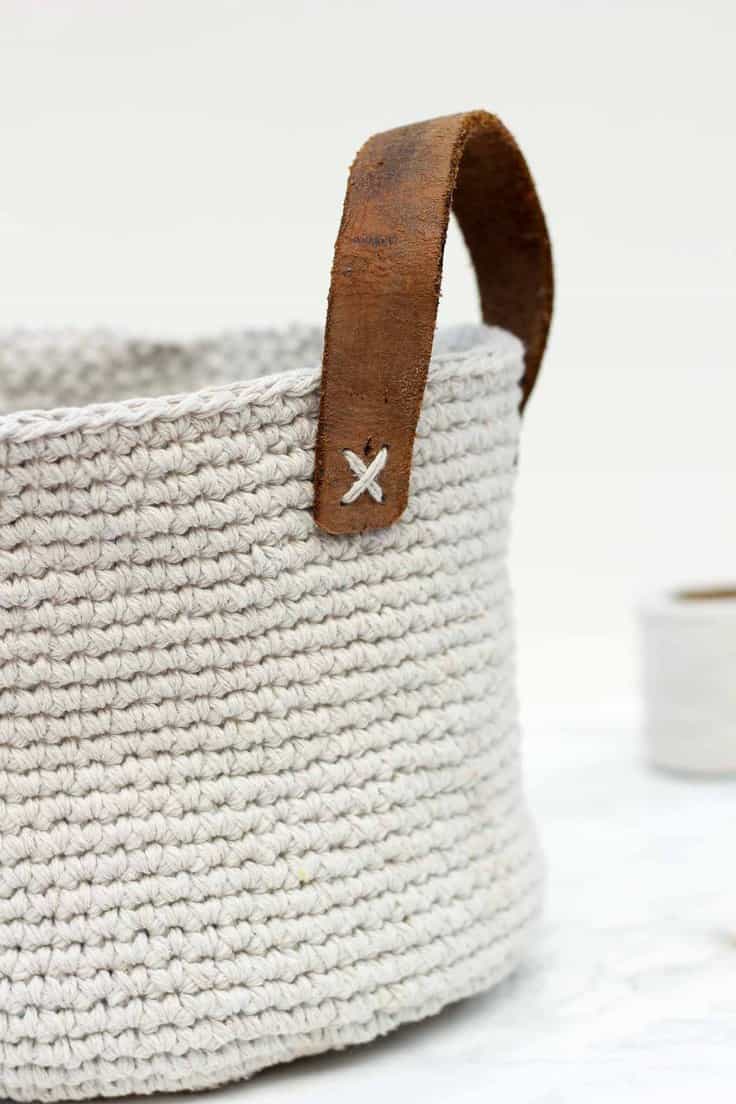 Twine and Leather Crocheted Basket – Make and Do Crew - Jute Craft Ideas / DIY Projects with Twine featured on Kenarry.com