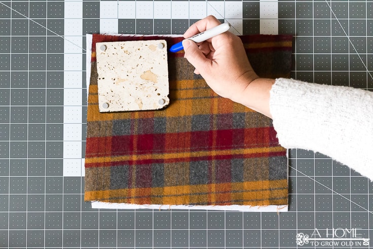 Easily make these no-sew flannel coasters in 5 minutes or less! They are perfect for all your holiday entertaining!