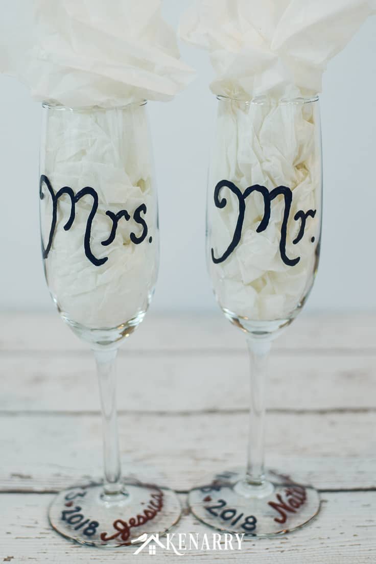Personalize champagne flutes for a friend who's getting married. These Mr. and Mrs. toasting glasses are an easy DIY craft to make for the bride and groom, perfect for a bridal shower, wedding or anniversary. #weddinggifts #weddingideas #weddingreception #handpainted
