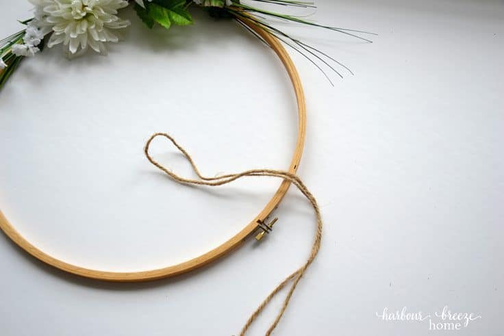 Jute ribbon to hang and embroidery hoop wreath
