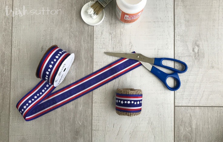 Repurpose paper rolls and decorate for summer at the same time with this simple tutorial for Upcycled Patriotic Burlap Napkin Rings. 