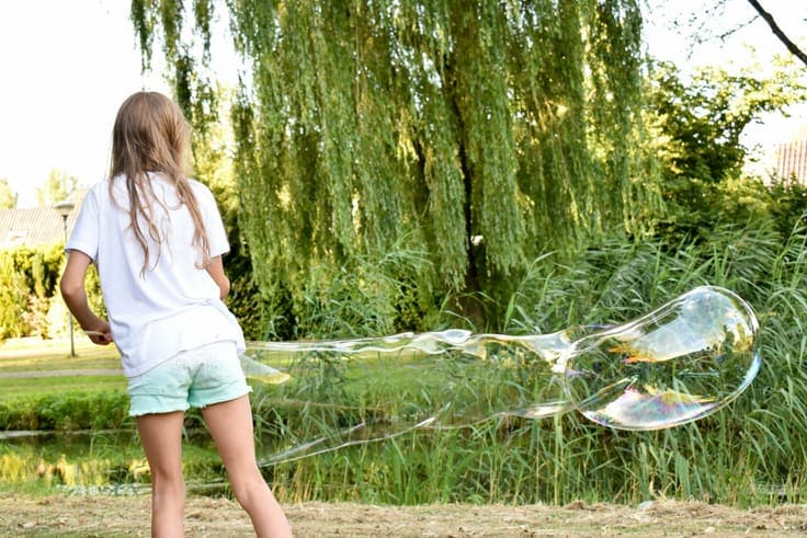 Learn how to make a giant bubble wand in this easy diy tutorial
