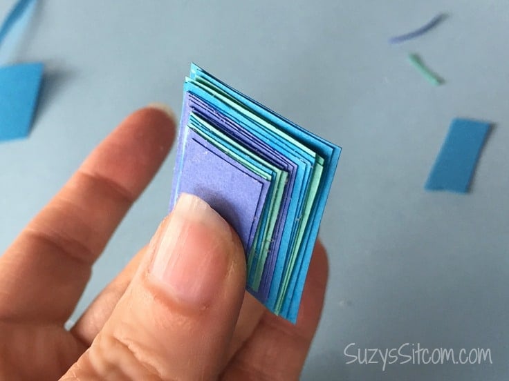 How to make unique layered paper jewelry with colored paper!  A beautiful gift idea!