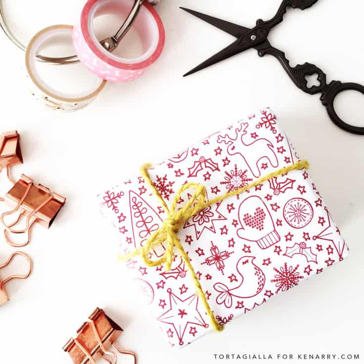 This unique, hand drawn printable Christmas wrapping paper design is a FREE download to help with your gift wrapping during this busy holiday season!﻿ #wrappingideas #christmas #kenarry