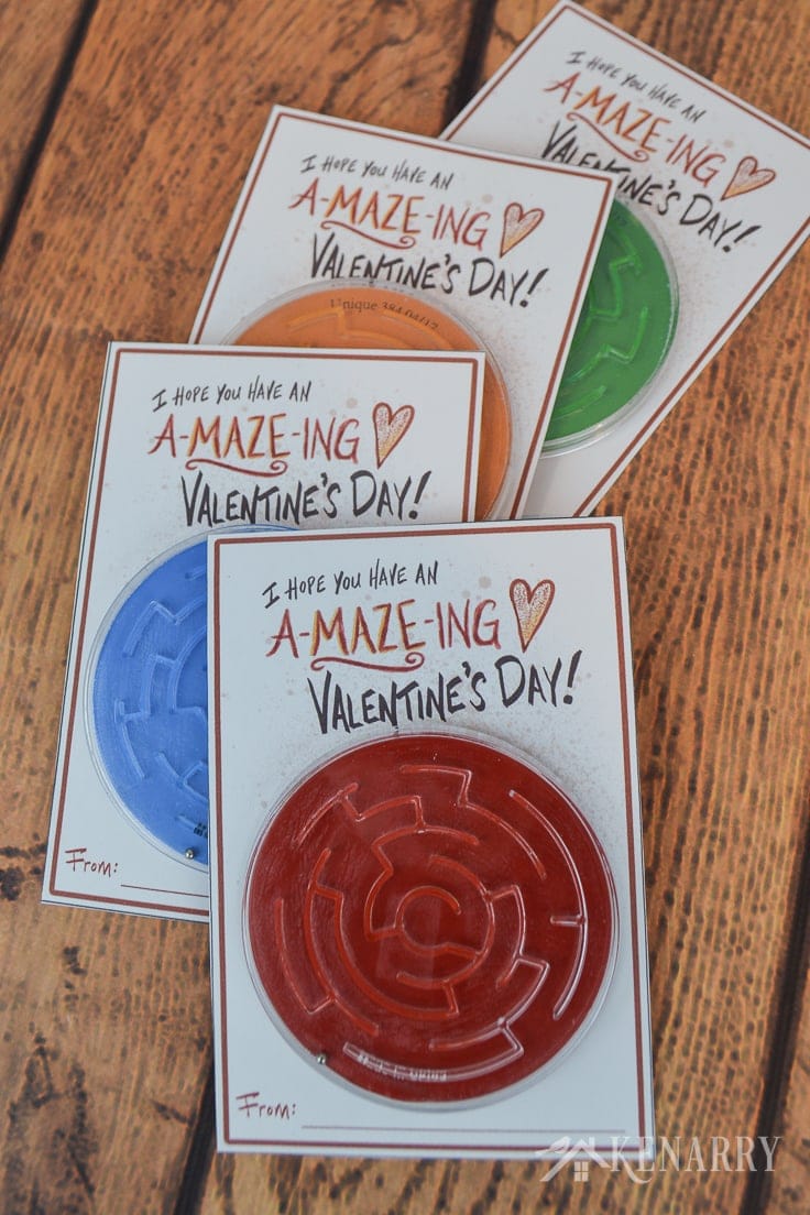 If your child loves games and puzzles, this kids Valentine's Day card will be perfect. Just download the free printable and attach a toy maze or labyrinth. #kidsvalentine #valentinesday #kenarry