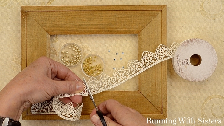 Make your own Boho Beaded Picture Frame. We'll show you how to add lace, pearls, and crystals to a wooden frame. And how to make a beautiful beaded hanger!﻿