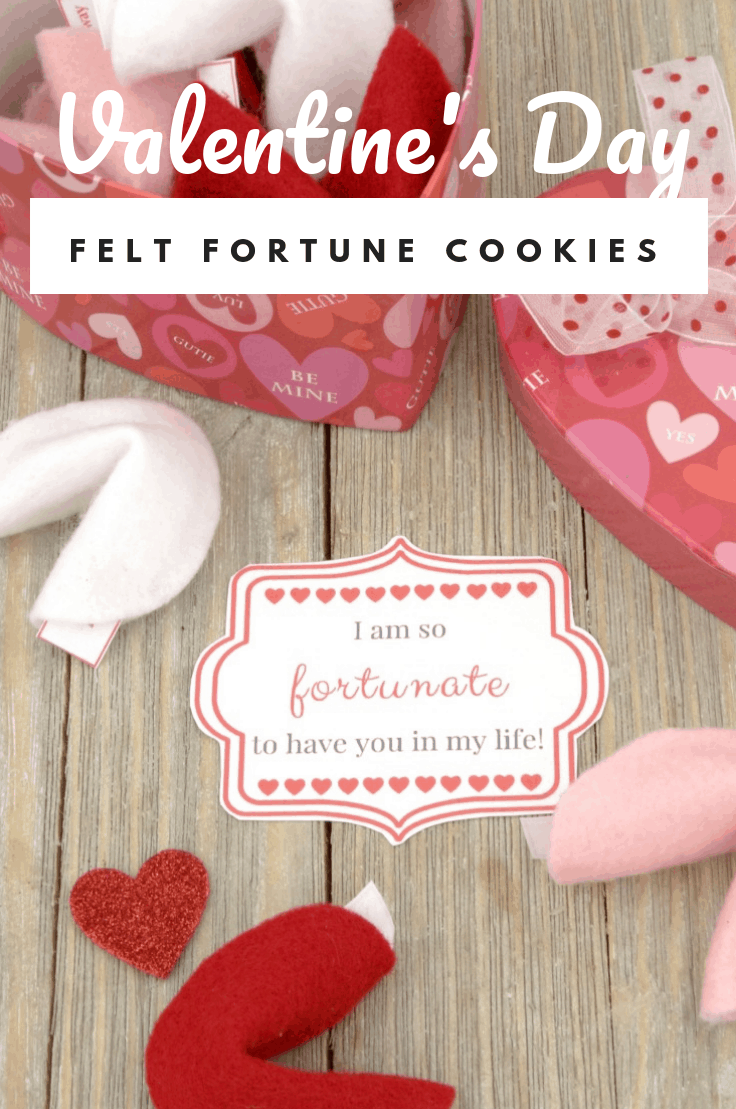 DIY Felt Fortune Cookies are SO easy to make and only require felt, a pipe cleaner and some hot glue! Include a fortune and this free printable gift tag, and you'll have a special Valentine's Day treat for kids or for adults to adore! #valentines #valentinecrafts #kenarry