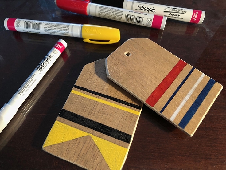 How to Make Rustic Wooden Luggage Tags