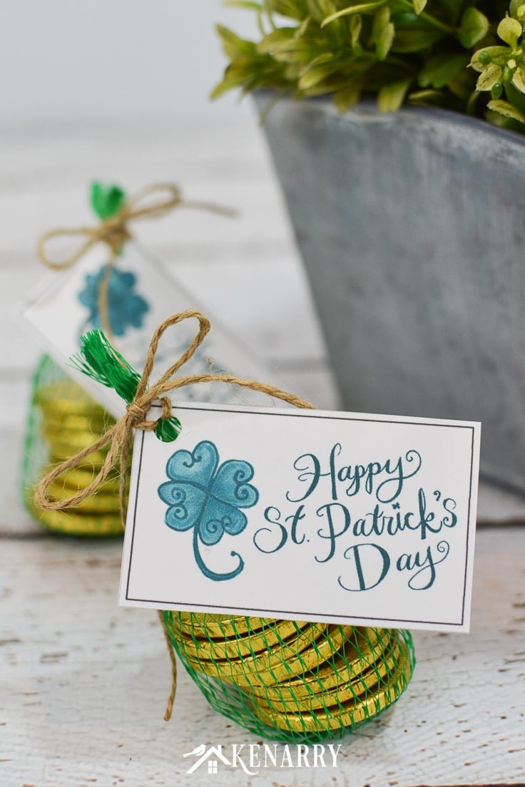 Celebrate the luck of the Irish with these fun free printable Happy St. Patrick's Day gift tags featuring a shamrock or four leaf clover, perfect for any St. Patty's Day party favors and treats! #gifttags #stpattysday #kenarry