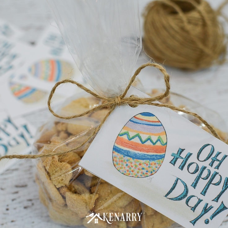 What a "hoppy" day it will be when your kids find these Easter gift tags on the treats in their Easter baskets. Get these free printable Easter cards today.