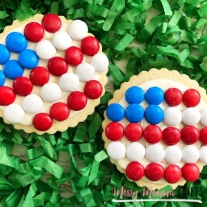 These 4th of July Flag Cookies will be the perfect addition to your holiday BBQ.